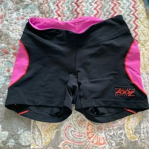 Spot running shorts